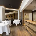 Relais Et Chateaux Le Chambard 5*