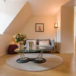 Relais Et Chateaux Le Chambard 5*