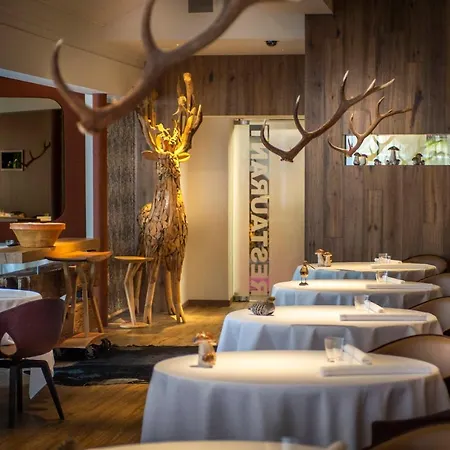 Отель Relais Et Chateaux Le Chambard 5*