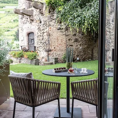 Hotel Relais Et Châteaux Le Chambard 5*
