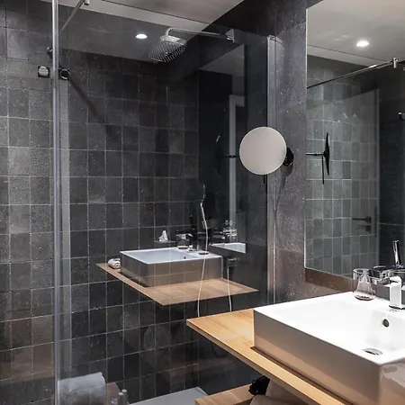 Relais Et Châteaux Le Chambard 5*