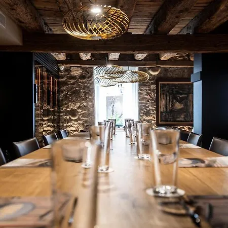Relais Et Châteaux Le Chambard 5*