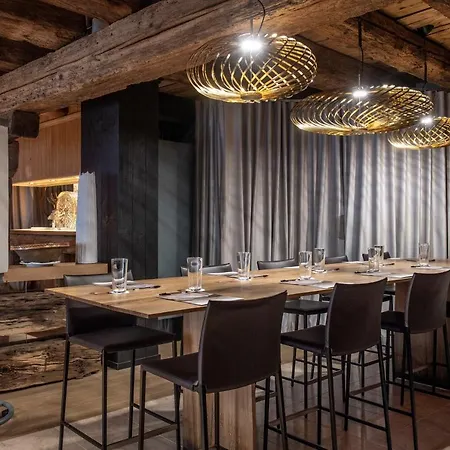 Relais Et Châteaux Le Chambard 5*