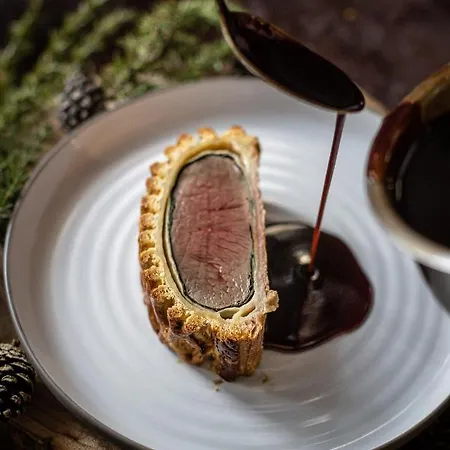 Relais Et Chateaux Le Chambard 5*