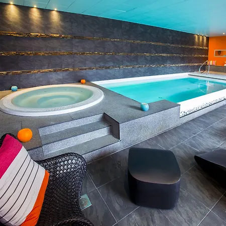 Relais Et Chateaux Le Chambard Hotel