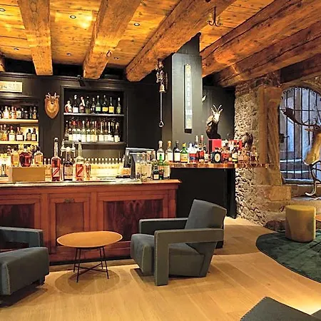 Relais Et Chateaux Le Chambard 5*