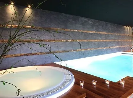 Hotel Relais Et Châteaux Le Chambard 5*