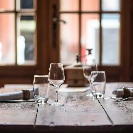 Relais Et Chateaux Le Chambard Hotel