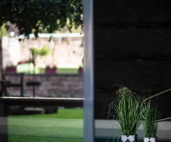 Relais Et Chateaux Le Chambard Hotel 5*