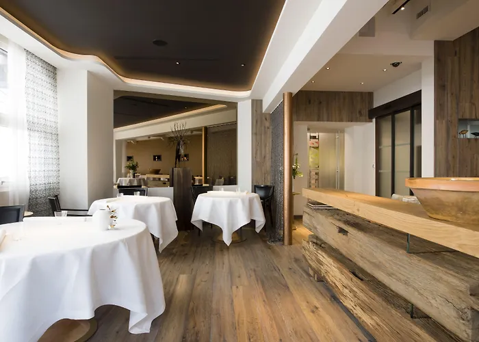 Relais Et Chateaux Le Chambard 5*