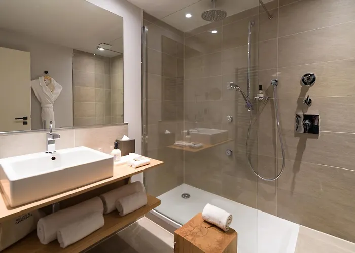 Relais Et Chateaux Le Chambard 5*